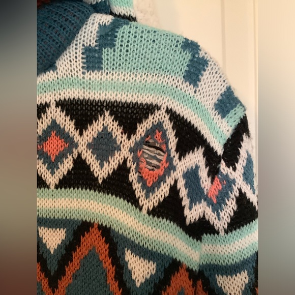 Aztec print open front sweater with hood - Picture 5 of 7